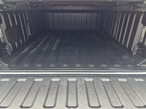 Used 2025 RAM 1500 Laramie w/ Sport Appearance Package AWD/4WD image 15