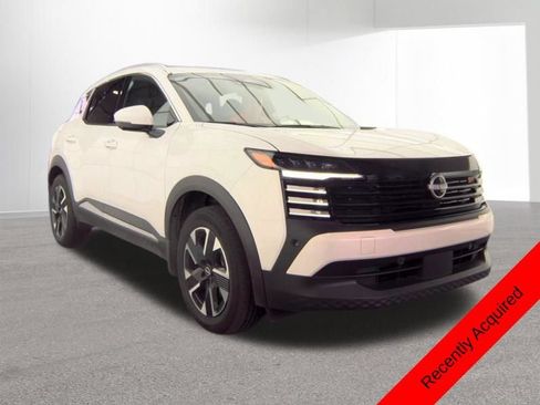 Used 2025 Nissan Kicks SR AWD/4WD image 6