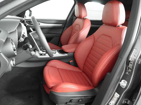 New 2025 Alfa Romeo Stelvio Sprint w/ Veloce Package image 27