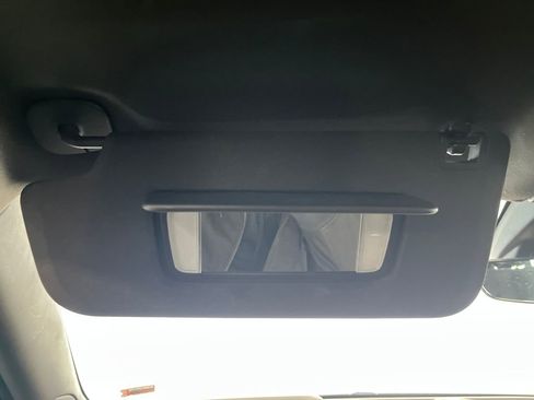 Used 2021 GMC Yukon Denali w/ Denali Premium Package image 22