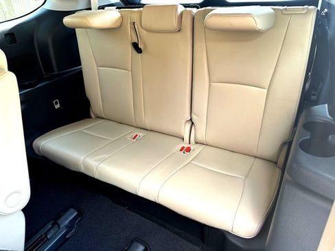 Used 2022 Toyota Highlander Limited AWD/4WD image 26