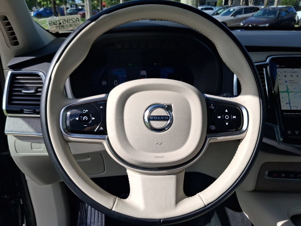 Certified 2025 Volvo XC90 B6 Plus w/ Protection Package Premier AWD/4WD image 17