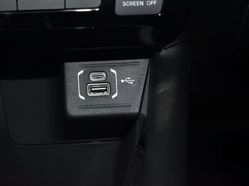 New 2026 Jeep Compass Latitude w/ Sun and Sound Group AWD/4WD image 17