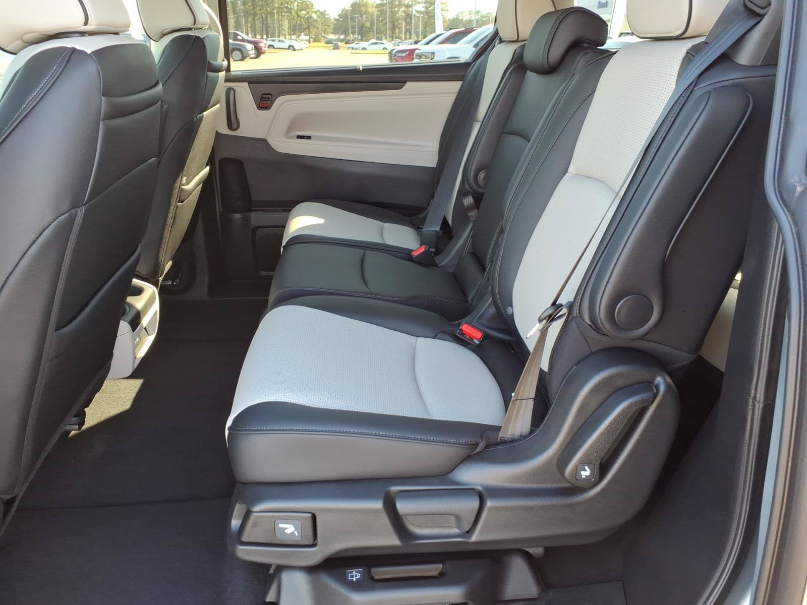 New 2027 Honda Odyssey Elite image 9