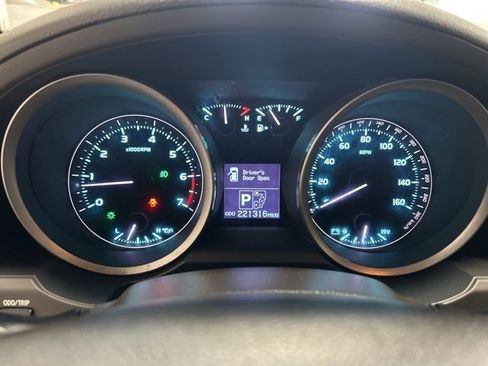 Used 2010 Toyota Land Cruiser AWD/4WD image 25