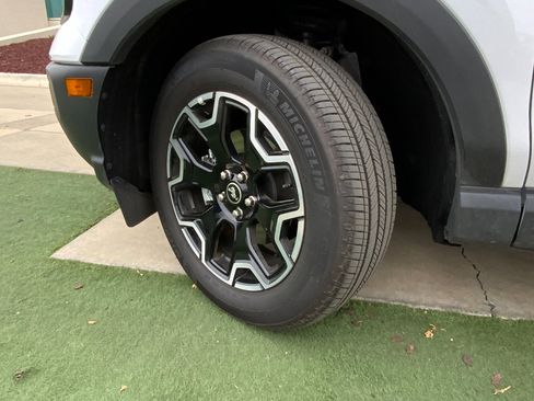 Used 2025 Ford Bronco Sport Outer Banks image 27