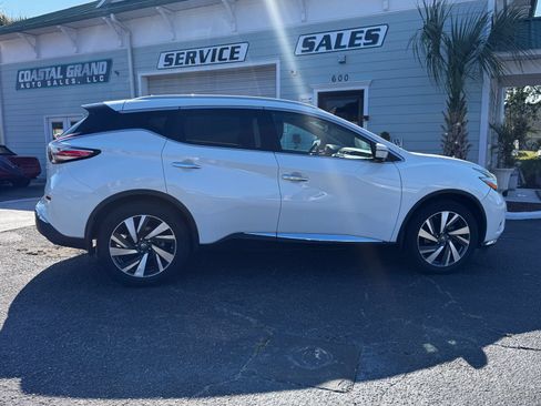 Used 2016 Nissan Murano Platinum w/ Platinum Technology Package FWD image 4