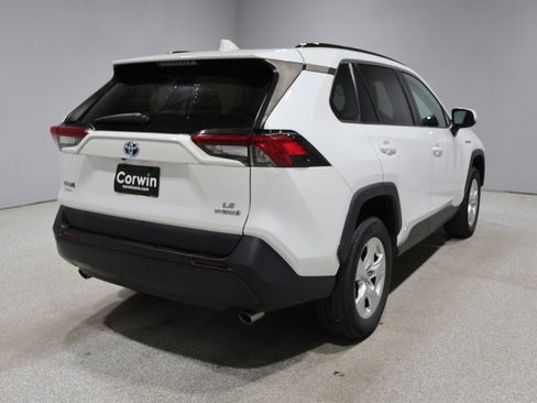 Used 2019 Toyota RAV4 LE w/ Carpet Mat Package AWD/4WD image 2