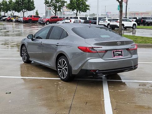 Used 2026 Toyota Camry XLE FWD image 8