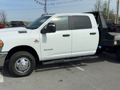 Used 2024 RAM 3500 SLT w/ Quick Order Package 2YG SLT AWD/4WD image 3