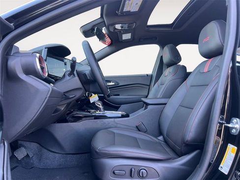 New 2026 Chevrolet Trax RS w/ Sunroof Package image 9