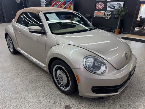 Used 2013 Volkswagen Beetle 2.5 image 7