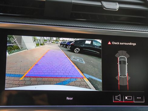 Used 2023 Audi Q3 2.0T Premium w/ Convenience Package image 26