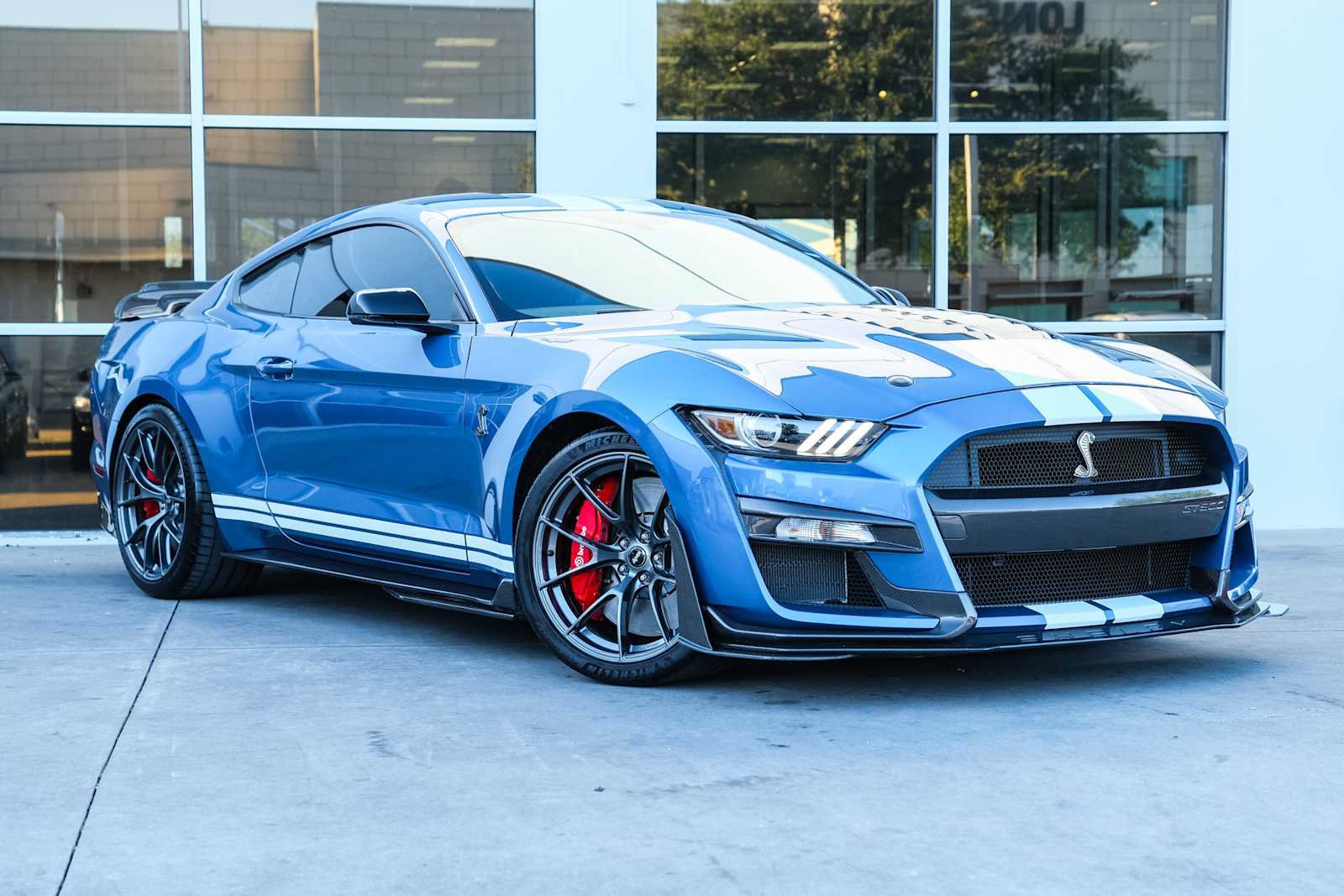 Used 2020 Ford Mustang Shelby GT500 w/ Technology Package RWD image 12