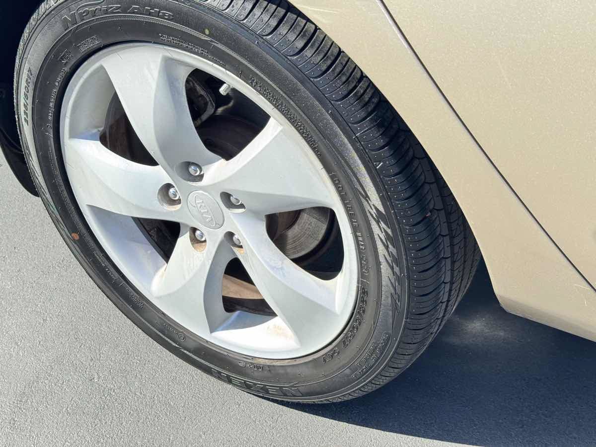Used 2007 Kia Rondo EX w/ Premium Pkg FWD image 22