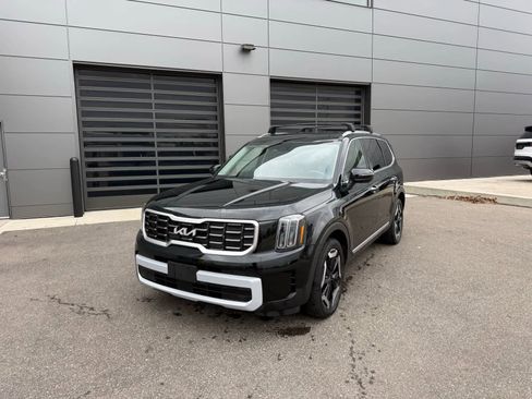 Used 2023 Kia Telluride S image 1