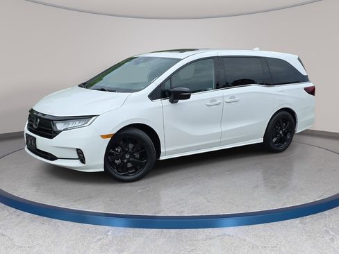 Used 2024 Honda Odyssey Sport image 1
