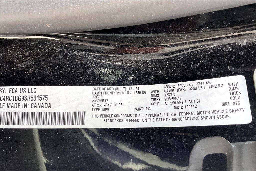 Used 2025 Chrysler Pacifica Select FWD image 32