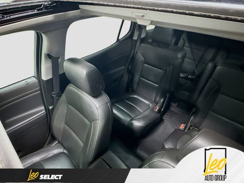 Used 2019 GMC Acadia SLT w/ LPO, Floor Liner Package FWD image 25