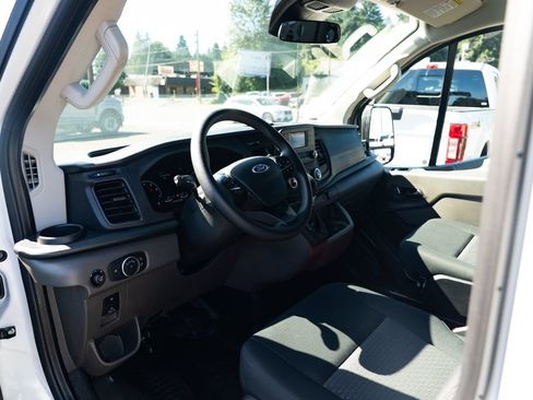 Used 2025 Ford Transit 250 Low Roof w/ Exterior Upgrade Package RWD image 8