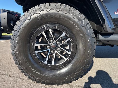 New 2026 Jeep Wrangler Unlimited Rubicon image 14