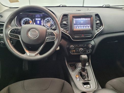 Used 2019 Jeep Cherokee Latitude w/ Popular Appearance Group FWD image 22
