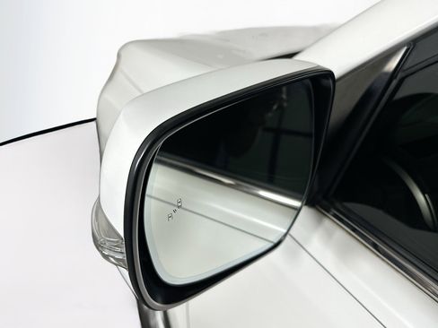 Used 2018 Lexus GX 460 Premium w/ Premium Package image 16