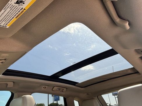 Used 2010 Cadillac SRX Luxury FWD image 22