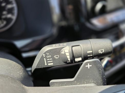 Used 2023 Nissan Pathfinder SL FWD image 34