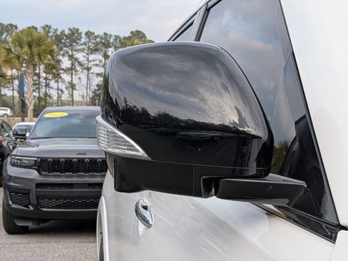 Used 2022 Nissan Armada SL w/ Midnight Edition Package image 12