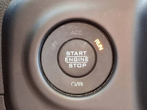 Used 2023 Jeep Wrangler Unlimited w/ Cold Weather Group image 26