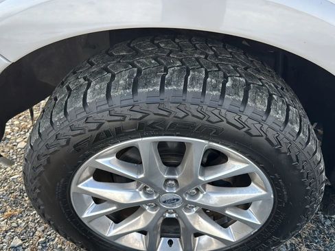 Used 2015 Ford Expedition Limited w/ Equipment Group 301A image 9