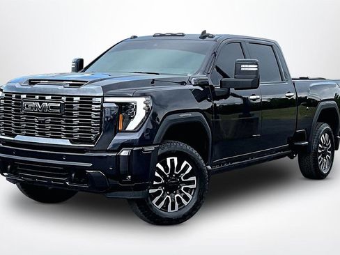 Used 2024 GMC Sierra 2500 Denali Ultimate w/ Max Trailering Package AWD/4WD image 3