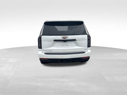 Used 2025 Cadillac Escalade Sport Platinum image 5