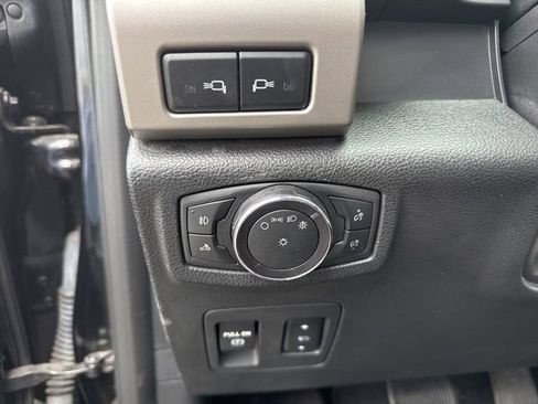 Used 2020 Ford F150 Lariat w/ Equipment Group 502A Luxury image 17