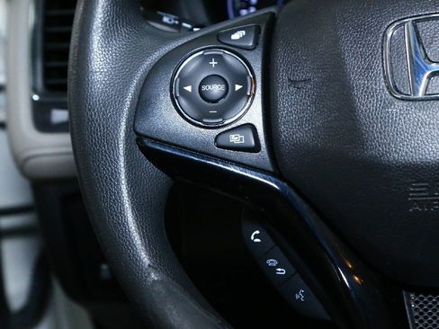 Used 2018 Honda HR-V EX image 23
