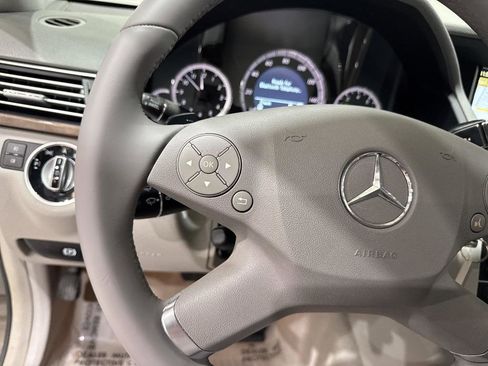 Used 2011 Mercedes-Benz E 350 Sedan image 34