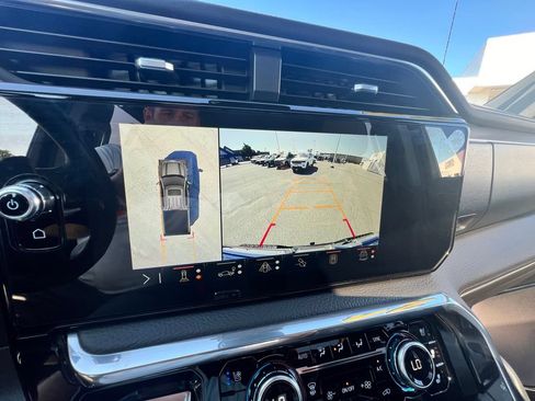 Used 2024 GMC Sierra 1500 Denali w/ Technology Package AWD/4WD image 32