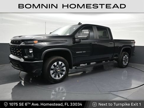 Used 2021 Chevrolet Silverado 2500 Custom w/ Custom Value Package AWD/4WD image 1