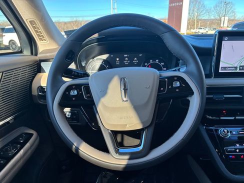 Certified 2022 Lincoln Corsair AWD w/ Equipment Group 101A image 23