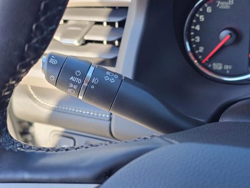 Used 2023 GMC Acadia Denali w/ Denali Technology Package image 22