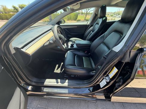 Used 2022 Tesla Model 3 RWD image 9
