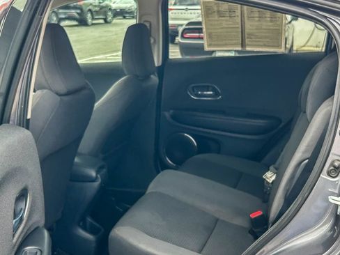 Used 2021 Honda HR-V EX image 19