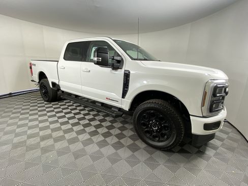 New 2025 Ford F250 Lariat w/ Lariat Ultimate Package image 7