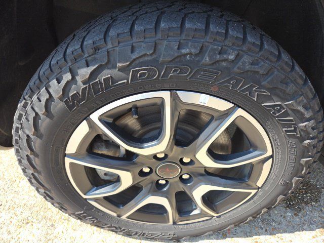 Used 2025 Jeep Compass Trailhawk AWD/4WD image 12