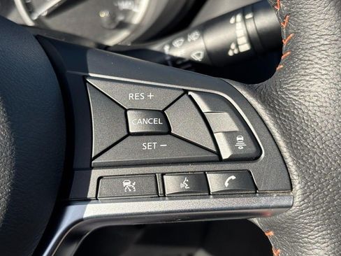 New 2025 Nissan Versa SR w/ Trunk Package image 12