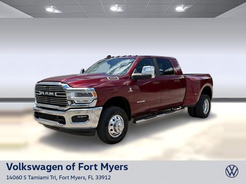 Used 2024 RAM 3500 Laramie AWD/4WD image 1