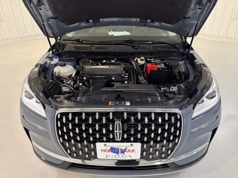 Used 2025 Lincoln Corsair Reserve w/ Equipment Group 202A AWD/4WD image 31