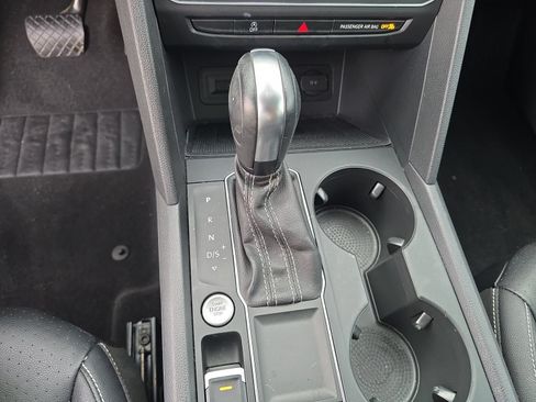 Used 2021 Volkswagen Atlas SE FWD image 22