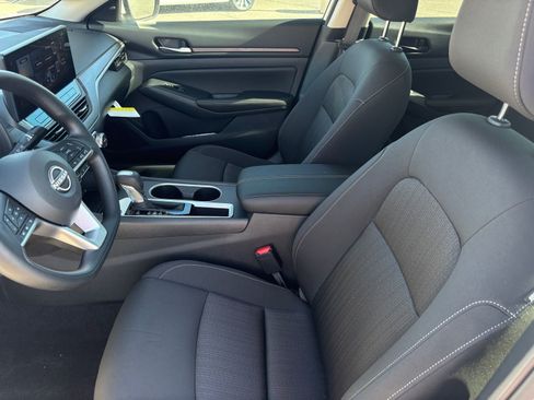 New 2025 Nissan Altima 2.5 SV w/ SV Special Edition Package image 13